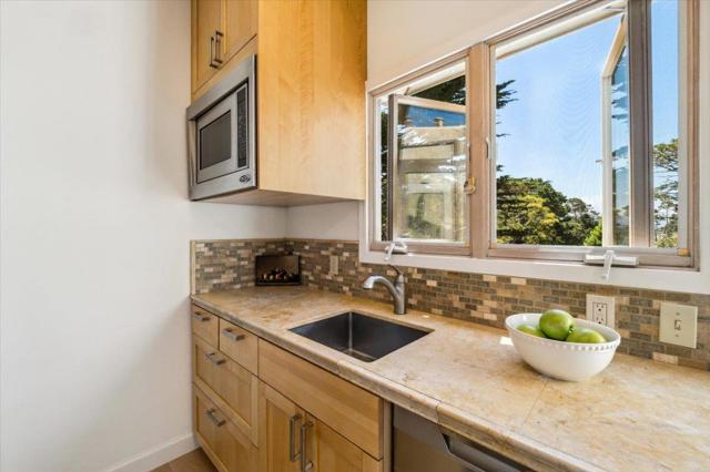 24826 Santa Fe Street, Carmel CA: https://media.crmls.org/mediaz/1d31c3c8-5bee-4166-ba2b-3332f59eacab.jpg