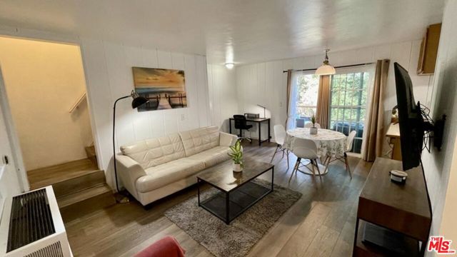 29160 Arrowhead Drive, Cedar Glen CA: https://media.crmls.org/mediaz/1d31f818-40ee-4e86-a8a3-ad70b2015baf.jpg