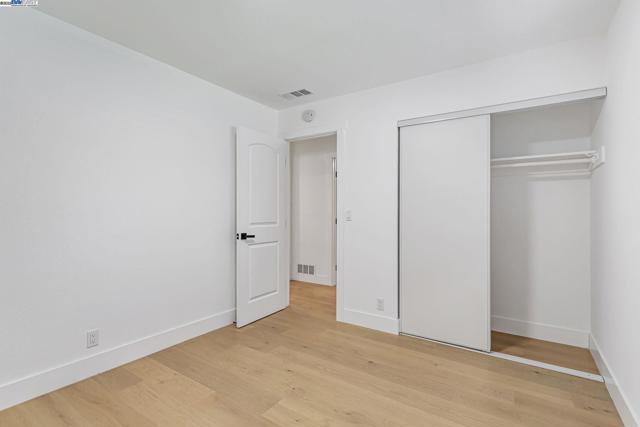 6976 Allegheny Dr, Dublin CA: https://media.crmls.org/mediaz/1d31fe8b-1eb8-4eff-b7b2-3532a16918ae.jpg