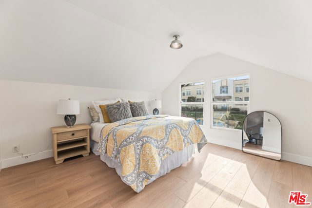 426 N Pacific Avenue, San Pedro CA: https://media.crmls.org/mediaz/1d321af1-b7f4-401d-b52e-6f210c8a1ed8.jpg