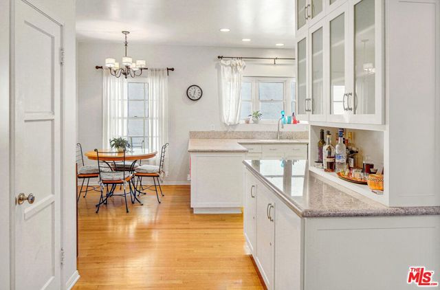 10614 Le Conte Avenue, Los Angeles CA: https://media.crmls.org/mediaz/1d328153-73c0-4fad-a319-d315351d6353.jpg