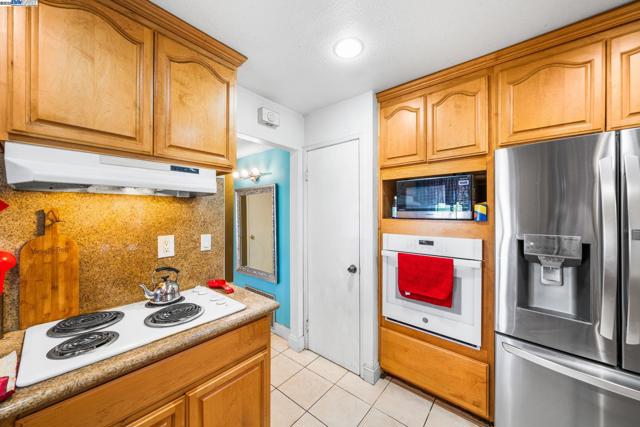 2566 Boren Dr, San Jose CA: https://media.crmls.org/mediaz/1d328bf1-6897-4712-81a2-82ae9deddfb0.jpg