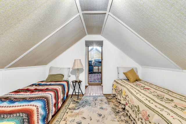 54865 Strong Dr, Idyllwild CA: https://media.crmls.org/mediaz/1d33b462-76e4-4696-985f-7dee9bd3cbcb.jpg