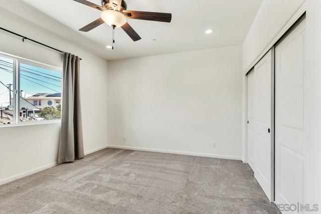 130 Scenic Dr, El Cajon CA: https://media.crmls.org/mediaz/1d347123-5b9d-409a-a2d6-f7bfa1a162bc.jpg