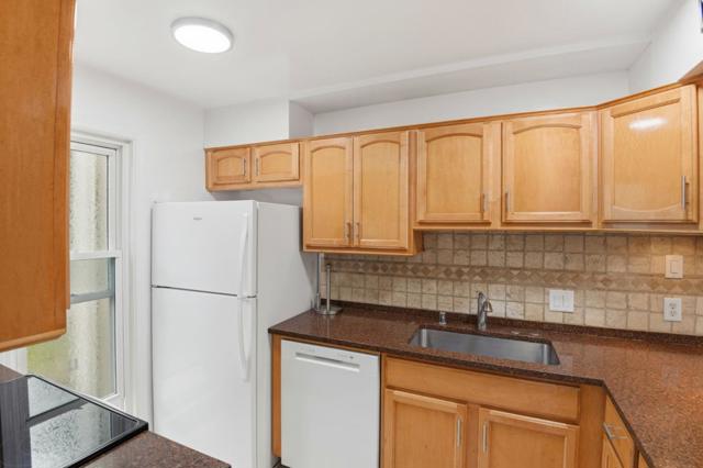 3375 Norton Way, Pleasanton CA: https://media.crmls.org/mediaz/1d349fcf-c28f-47bc-a5fb-9f26d075dea9.jpg