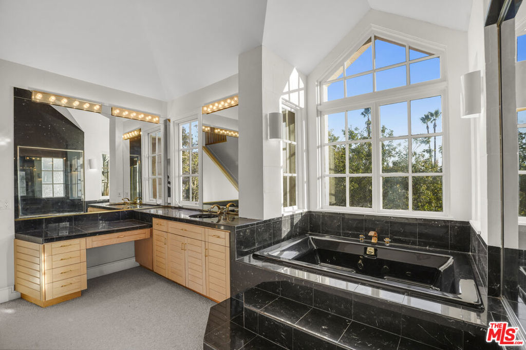 MLS #25602713 image #47