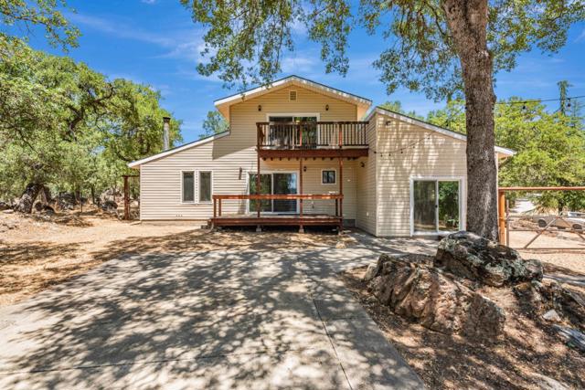 3748 Baldwin Drive, Placerville CA: https://media.crmls.org/mediaz/1d35f0ee-58d8-4e0f-b3ea-73217ca87928.jpg