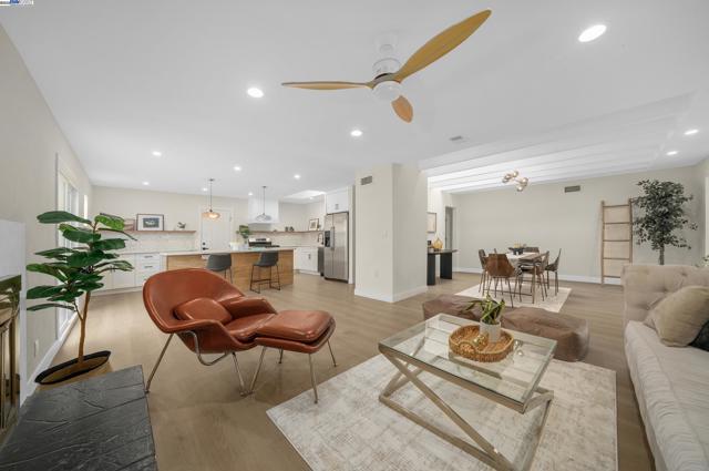 16871 Ross Lane, Huntington Beach CA: https://media.crmls.org/mediaz/1d369966-bb8c-468e-8a96-7a25660f3b36.jpg