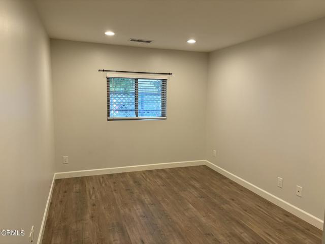 Detail Gallery Image 10 of 13 For 127 Bundren St, Oak View,  CA 93022 - 2 Beds | 1 Baths
