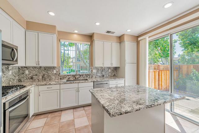 2829 Rubino Circle, San Jose CA: https://media.crmls.org/mediaz/1d376c21-aa5e-44fb-a695-20573177e661.jpg