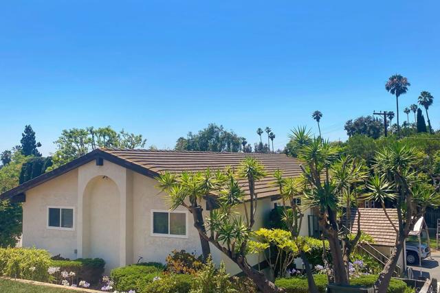 Detail Gallery Image 1 of 7 For 137 Beaumont Dr, Vista,  CA 92084 - 4 Beds | 2/1 Baths