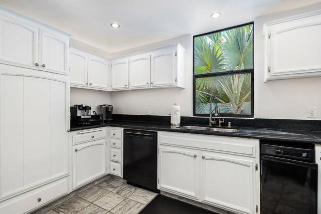 Image 23 of 49 For 71137 Patricia Park Place