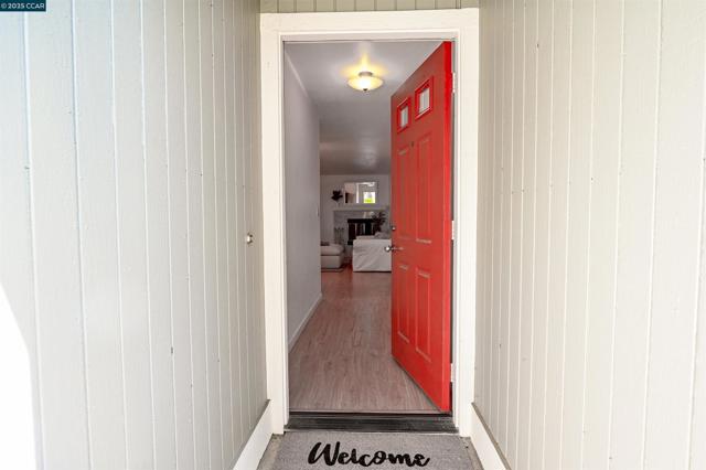368 Grapevine Pl, Pleasant Hill CA: https://media.crmls.org/mediaz/1d383c76-8e1a-434b-a663-2755596f6355.jpg