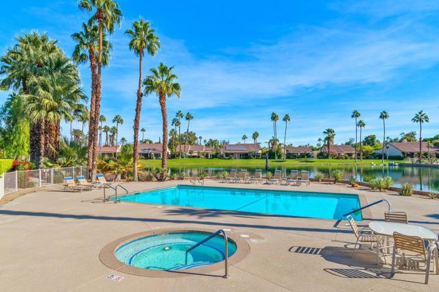 10321 Sunningdale Drive, Rancho Mirage CA: https://media.crmls.org/mediaz/1d38b50d-1c9f-44d9-8ed5-5bfb11cf966e.jpg