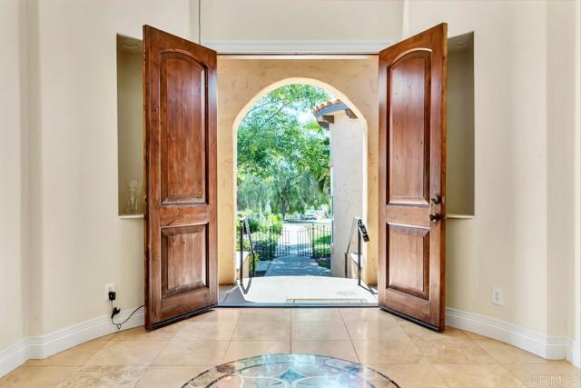 Detail Gallery Image 3 of 75 For 1455 Independence Way, Vista,  CA 92084 - 4 Beds | 6 Baths