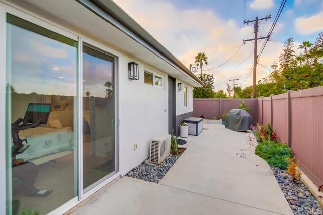 5380 Los Robles Drive, Carlsbad CA: https://media.crmls.org/mediaz/1d392c85-b567-4050-ba0f-22a0c559350a.jpg