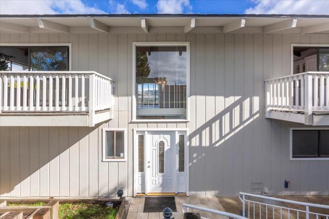 16280 Oak Canyon Drive, Morgan Hill CA: https://media.crmls.org/mediaz/1d396de9-8316-46d8-86ff-d24e6a424a98.jpg