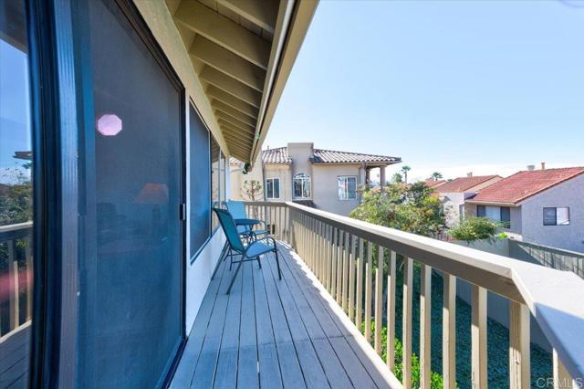 Detail Gallery Image 21 of 29 For 6669 Corte Maria, Carlsbad,  CA 92009 - 2 Beds | 2 Baths