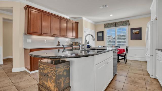 1467 Chestnut Hill Drive, Manteca CA: https://media.crmls.org/mediaz/1d3a3a49-9ba7-4400-9e8b-a8720d82b667.jpg