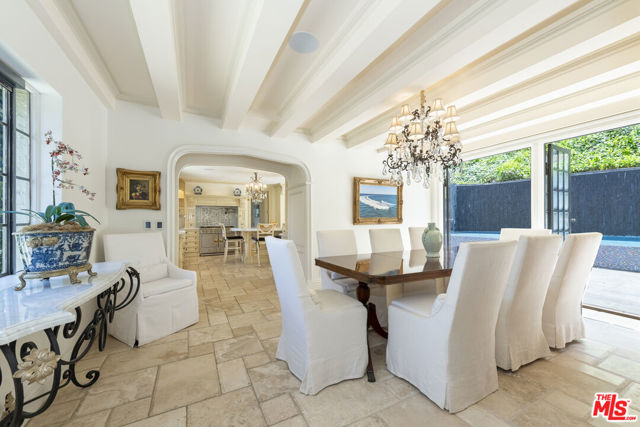 10950 Bellagio Road, Los Angeles CA: https://media.crmls.org/mediaz/1d3a889d-f5a0-4296-ae30-a4995e2f907a.jpg