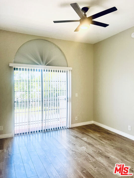 4349 CAHUENGA, Toluca Lake CA: https://media.crmls.org/mediaz/1d3ac700-22a5-46cf-a27e-2f92b7dddc5f.jpg