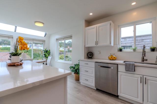 262 Beachview Avenue, Pacifica CA: https://media.crmls.org/mediaz/1d3b1dfb-ca3c-4168-84bd-b6ede114c35d.jpg