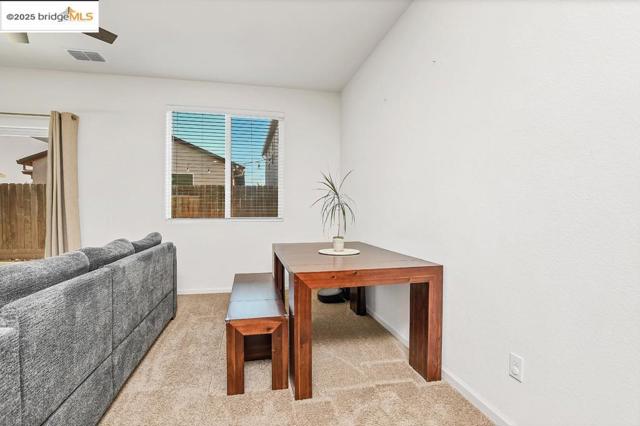 745 Bluestone Dr, Stockton CA: https://media.crmls.org/mediaz/1d3b1ffb-991f-4ed8-a0f9-3407bcefa18d.jpg