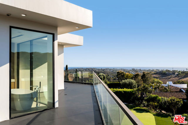 Drew Fenton | 5931 Kanan Dume Road Malibu CA | MLS: 7406942 Drew Fenton | 5931 Kanan Dume Road Malibu CA | MLS: 7406942