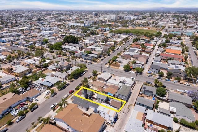3577 79 Highland Ave, San Diego CA: https://media.crmls.org/mediaz/1d3b9954-2d53-4f6c-8f1b-eea425086be8.jpg