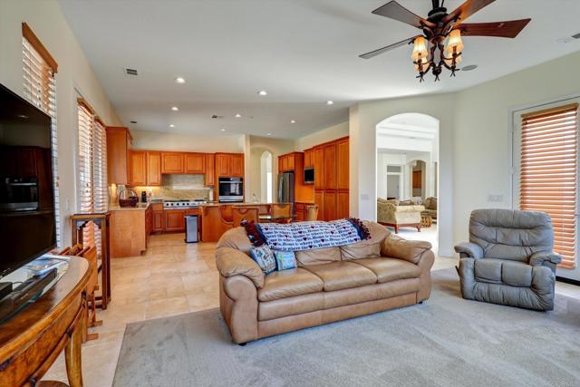 4009 11 Flowerwood Lane, Fallbrook CA: https://media.crmls.org/mediaz/1d3c3c5f-ef02-487f-83ef-026ba1fc01ed.jpg