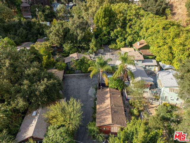 483 Sturtevant Drive, Sierra Madre CA: https://media.crmls.org/mediaz/1d3d79d0-e881-4044-8bd3-399fc3587c07.jpg