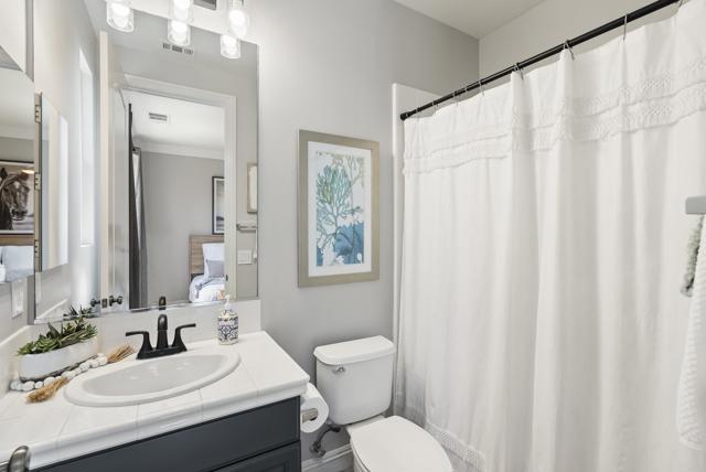 Detail Gallery Image 28 of 73 For 6257 Alverton, Carlsbad,  CA 92009 - 5 Beds | 4/1 Baths
