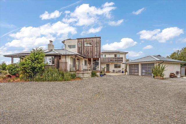 1004 W Cliff Drive, Santa Cruz CA: https://media.crmls.org/mediaz/1d3ea961-aae5-4082-938f-54b1b637bfcc.jpg
