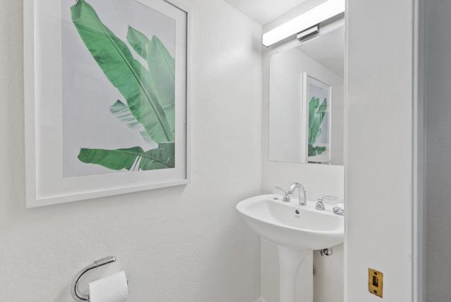 1582 Dolphin Drive, Aptos CA: https://media.crmls.org/mediaz/1d3fe9b6-5b8c-4d5c-959b-1b8f783430f7.jpg