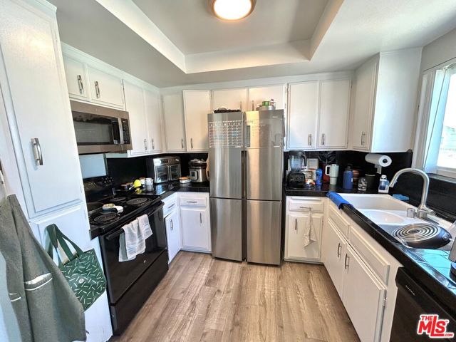 2213 Nelson Avenue, Redondo Beach, California 90278, ,Residential Income,Sold,Nelson,25609459 2213 Nelson Avenue, Redondo Beach, California 90278, ,Residential Income,Sold,Nelson,25609459