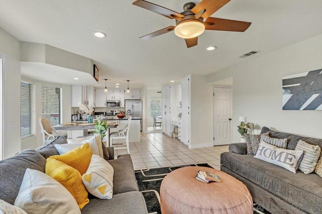 9410 Brian Way, El Cajon CA: https://media.crmls.org/mediaz/1d407f9a-9bef-4178-925d-20184df22088.jpg
