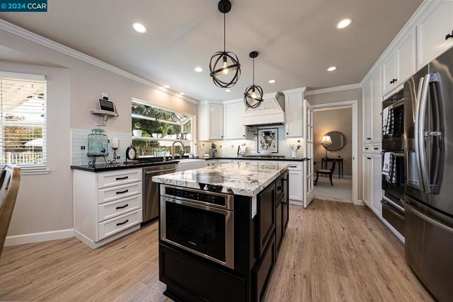 Image 13 of 59 For 604 Lomond Cir