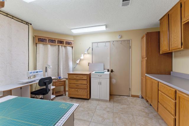 2901 Larkspur Dr., Antioch CA: https://media.crmls.org/mediaz/1d41ac59-07ea-44fa-a0a3-b690eeef6d28.jpg