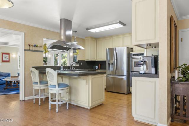 Detail Gallery Image 11 of 37 For 124 Reddington Ct, Camarillo,  CA 93010 - 4 Beds | 2/1 Baths