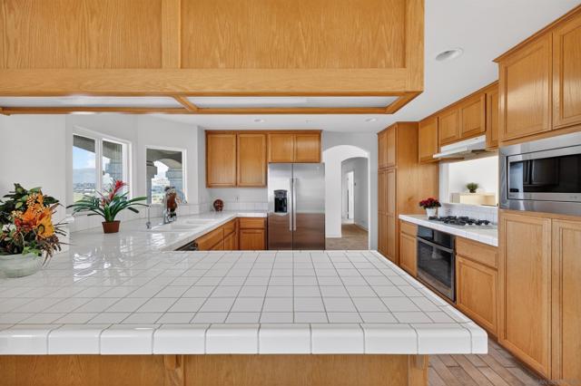 13804 Chaparral Terrace, Valley Center CA: https://media.crmls.org/mediaz/1d42bce2-d1bc-4b5e-a449-4b59a527e785.jpg