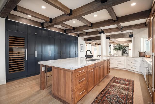 6449 Las Colinas, Rancho Santa Fe CA: https://media.crmls.org/mediaz/1d433204-f7aa-42cd-8687-bddc542e3623.jpg