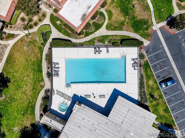 1634 Grandon Ave, San Marcos CA: https://media.crmls.org/mediaz/1d436c8b-8f91-4aa4-8e46-2174fd491386.jpg