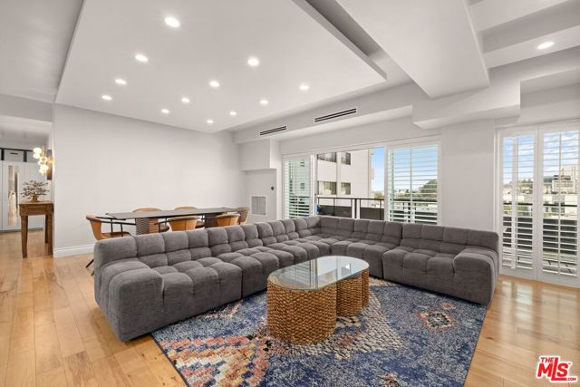 1155 North La Cienega Boulevard, 1109 photo 2