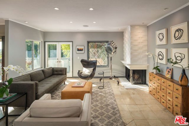 1133 N Clark Street, West Hollywood CA: https://media.crmls.org/mediaz/1d43942b-dc76-439c-a4a7-37ee779a1fcb.jpg