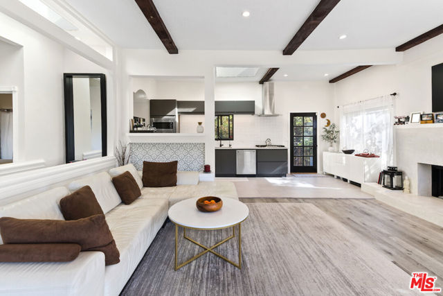 1923 Sunset Plaza Drive, Los Angeles CA: https://media.crmls.org/mediaz/1d441f29-36f9-47fc-91c8-22823d038a60.jpg