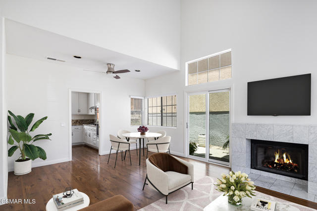 525 Myrtle Court, Oak Park CA: https://media.crmls.org/mediaz/1d446a9b-ff58-415d-899d-586f414f4892.jpg