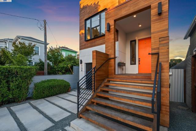 730 HENRY STREET, Oakland CA: https://media.crmls.org/mediaz/1d44756a-ee38-4482-ab15-243a9a37cfad.jpg