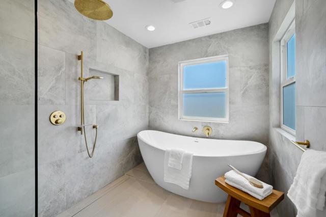 1518 Arguello Street, Redwood City CA: https://media.crmls.org/mediaz/1d44a712-5340-450e-b09a-592b6e565b5b.jpg