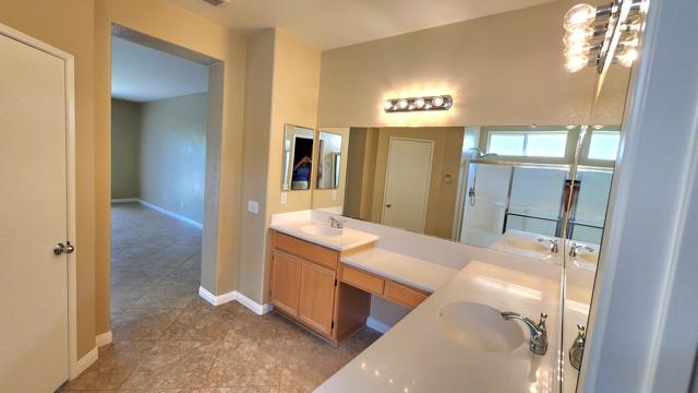 703 Ventana, Palm Springs CA: https://media.crmls.org/mediaz/1d44a8b0-f0c0-4074-a615-0a16b02ac3e1.jpg