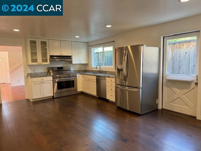 Image 4 of 12 For 2 Bungalow Avenue
